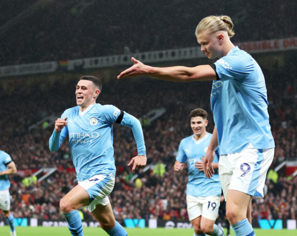 俊升配资 8+7！曼城2.8亿王炸组合杀疯了：瓜帅变招 激活曼联克星